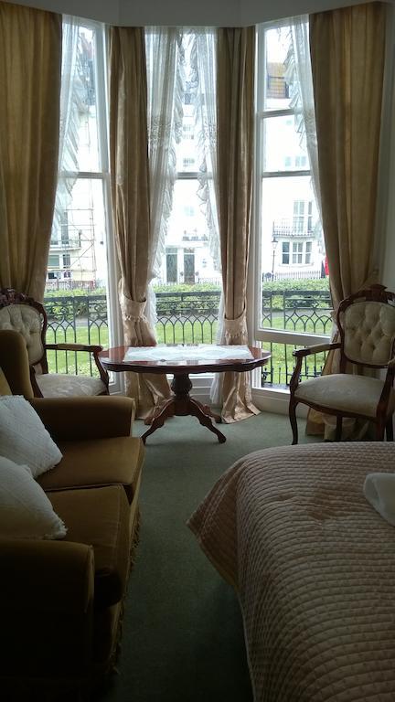 Alston House Hotel Brighton Oda fotoğraf